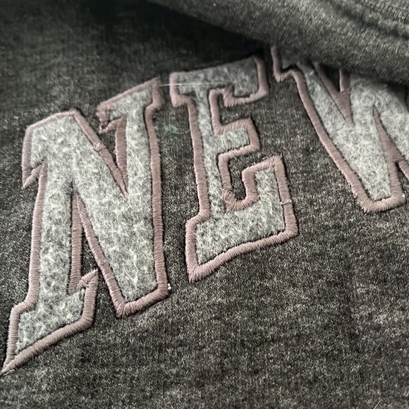 New York embroidered sweatshirt - Picture 5 of 5